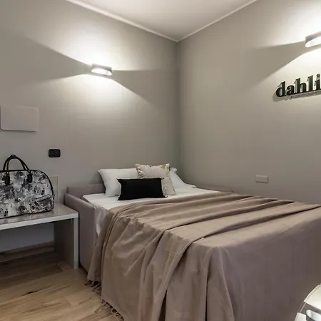 Noemi Chic And La Spezia