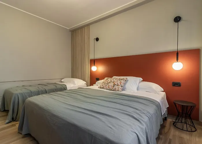 Noemi Chic And Aparthotel 4*