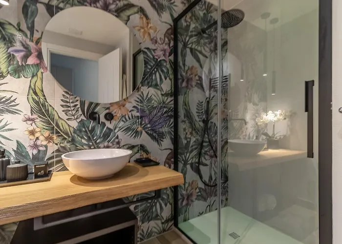 Noemi Chic And La Spezia